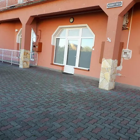 Kertvarosi Ii * Tiszaújváros