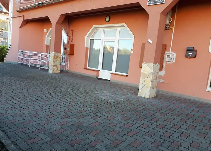 Kertvarosi Ii * Tiszaújváros